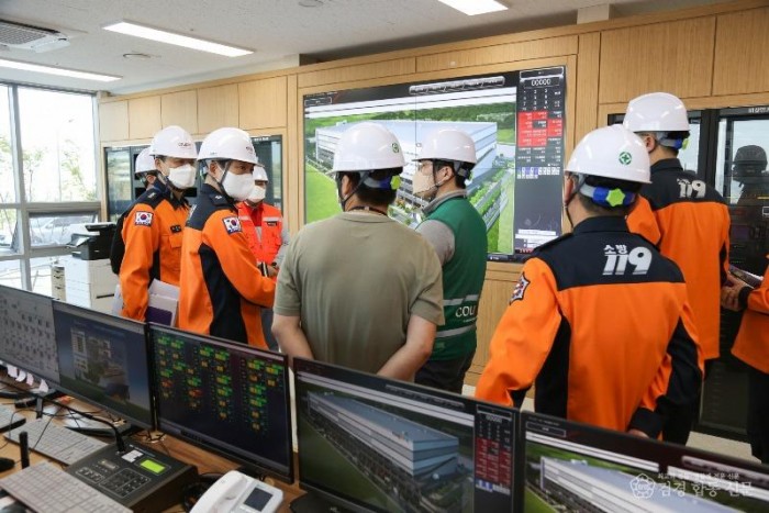 정남구 대구소방안전본부장 쿠팡 대구물류센터 현장지도 방문 2.jpg