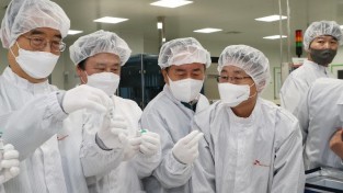 0902 대한민국 1호 코로나백신 스카이코비원 안동에서 출발  (0-0).JPG