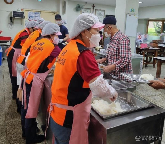 220915-4여성소방대급식봉사.jpg