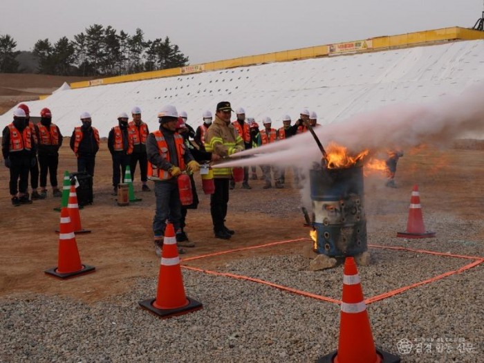 221214-3공사장용접·불티로 인한 화재주의.jpg