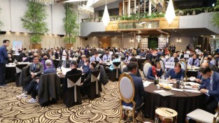 1221-9 국제로타리 3630지구 서안동 로타리클럽 안동시장학회 장학기금 3백만 원 전달 (4).JPG