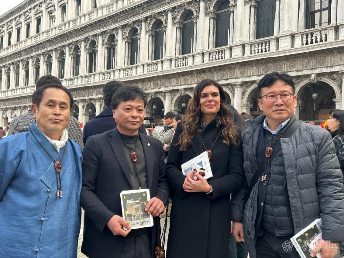 안동시의회 베네치아 카니발 안동 홍보 (3).jpg