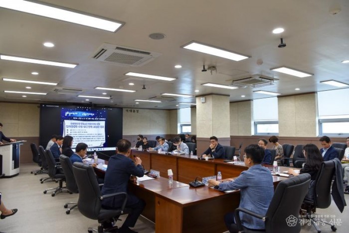 230814_우주항공 및 첨단소재 지원사업 토론회 개최_순천대 보도자료.jpg
