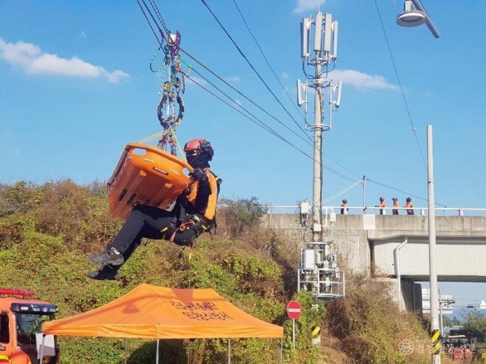 231109-3산악사고 구조훈련.JPG