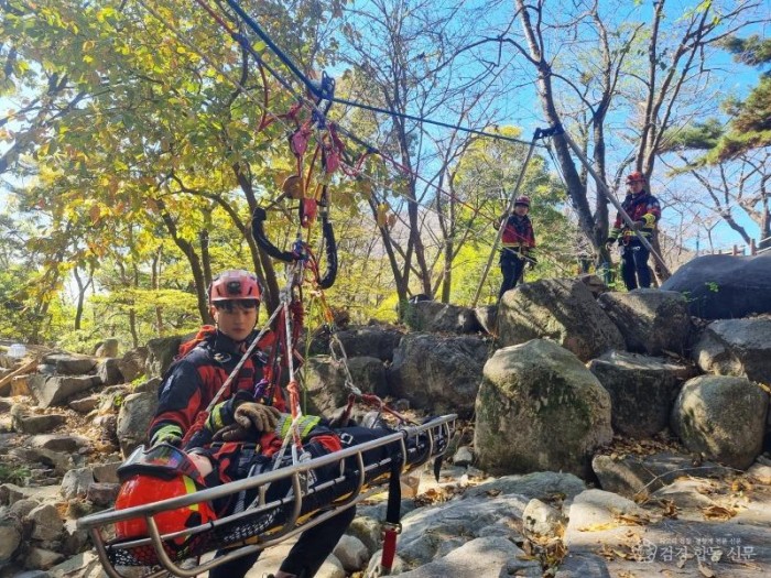 231114-4산악사고 인명구조 특별훈련.jpeg