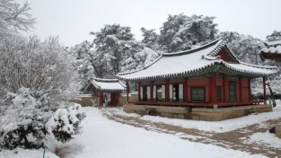 영주-2-2 영주시, 문화재청 국가유산 관리역량 _우수지자체_ 선정(소수서원 강학당 설경).JPG