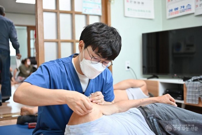 240130보도자료(청송군, 경로당 찾아가는 한방프로그램 운영) (1).JPG