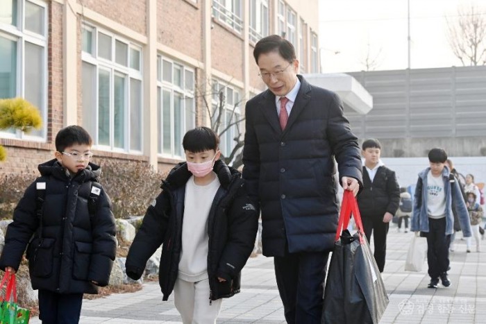 1.임종식 경북교육감, 안동 영가초등학교 신학기 등교 현장 방문02.jpg