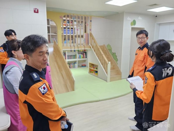 5._119아이행복_돌봄터_현장방문_사진.jpg
