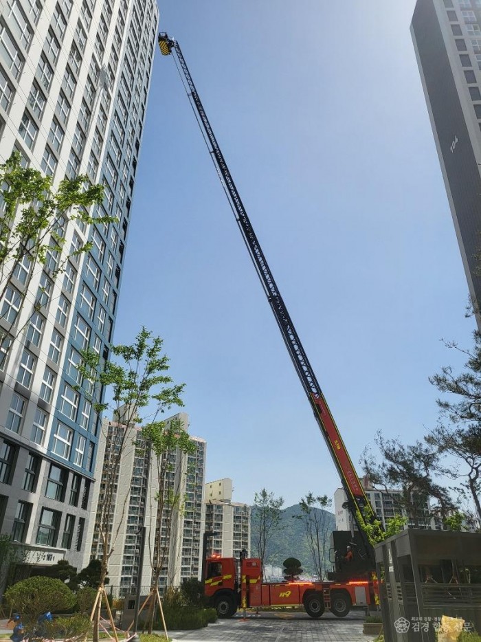 [보도용]-성산소방서신축 아파트 소방차 진입로 현장확인 및 현지적응훈련.jpg