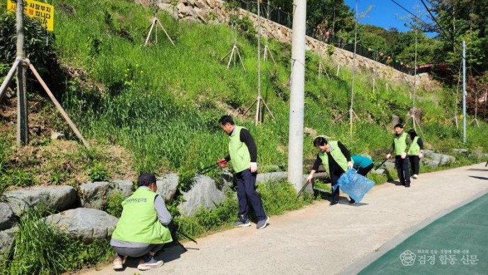 광양읍 이장협의회, 환경정화 활동 및 단합대회 개최 - 광양읍 (2).jpg