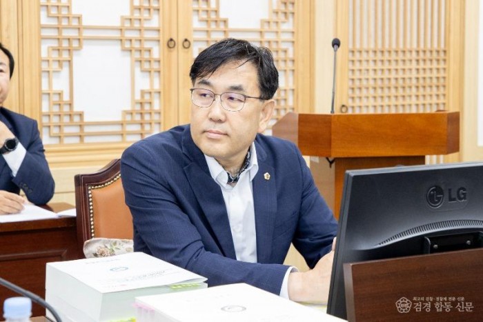 2-2.황두영 의원 사진_v4.jpg