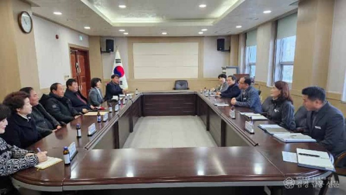 (5) 광양읍, 2025년 광양읍이장협의회 소통 간담회 개최 - 광양읍(간담회 사진).jpg