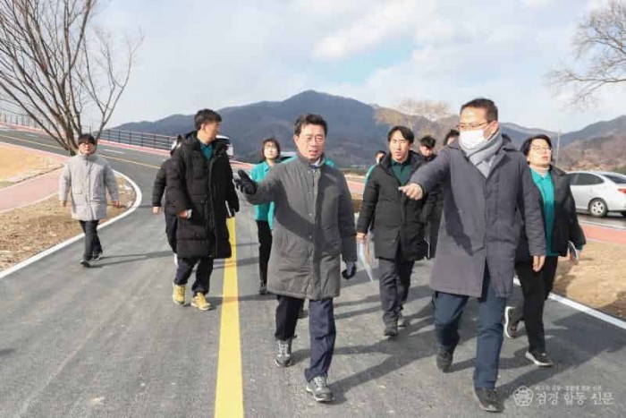 (1-1) 정인화 광양시장, 한파 속 주요 사업장 점검…발로 뛰는 현장 행정 ‘눈길’ - 홍보소통실(신원둔치 진출입로 확장공사 준공 현~.jpg