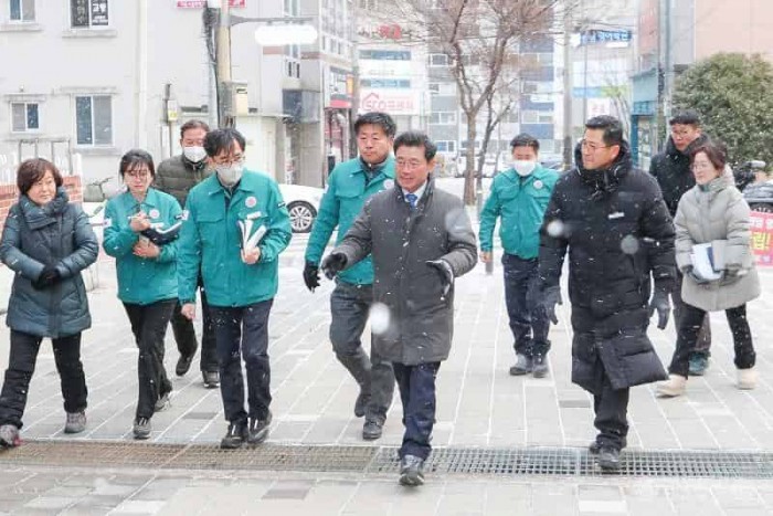 (1-3) 정인화 광양시장, 한파 속 주요 사업장 점검…발로 뛰는 현장 행정 ‘눈길’ - 홍보소통실(도시바람길숲 조성사업 현장).jpg