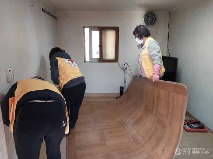 [상주시 모동면]취약가구 청소봉사활동.jpg