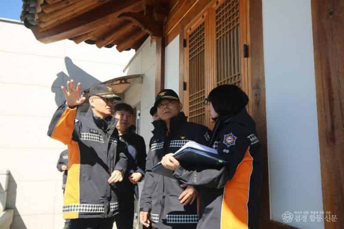 7._소방본부장_현장확인 (1).JPG