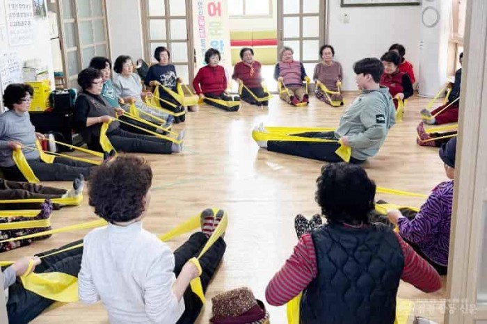 250225보도자료(청송군, 청송 어르신, 낙상 걱정 NO!) (3).jpeg