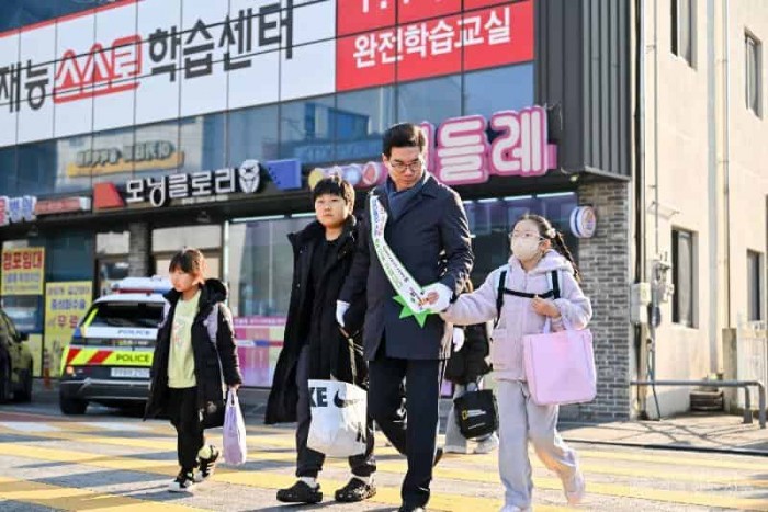 6_영덕군, ‘아이 먼저’ 어린이 교통안전 합동 캠페인.jpg