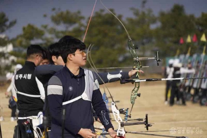 (예천군)김제덕 선수 장지호 선수 2025년 양궁국가대표 3차 선발전 통과 국가대표 선발 (1).jpg