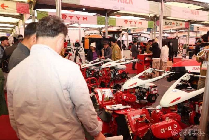 [상주시 농업정책과] 농업기계박람회 사진3.jpg