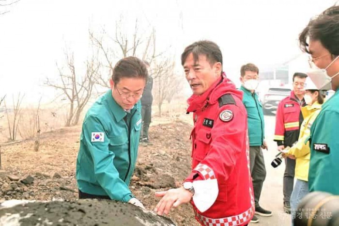 250327보도자료(청송군, 대규모 산불 발생, 총력 대응 나서) (4).jpg