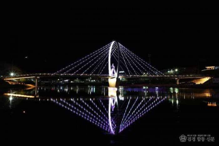 [상주시 건설과]북천 보행교 개통2.JPG