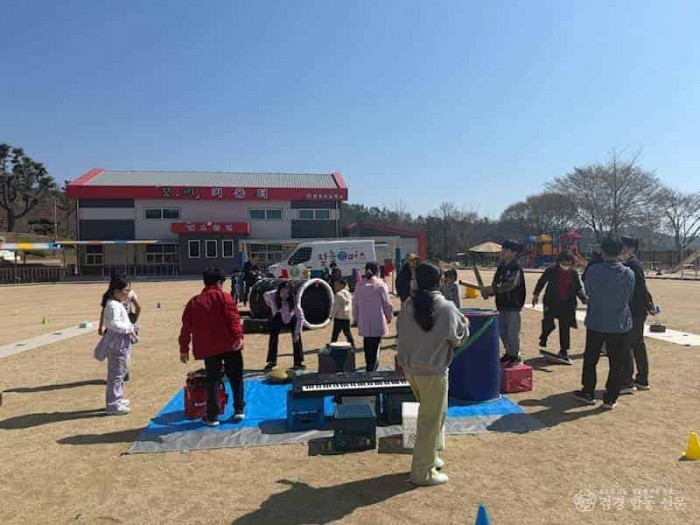 0408 안동시  산불피해 지역 어린이 위한 POP-UP 자유놀이터 운영 (1).jpg