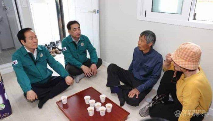 01의성군제공 산불 이재민 임시주택 첫 입주1.jpg