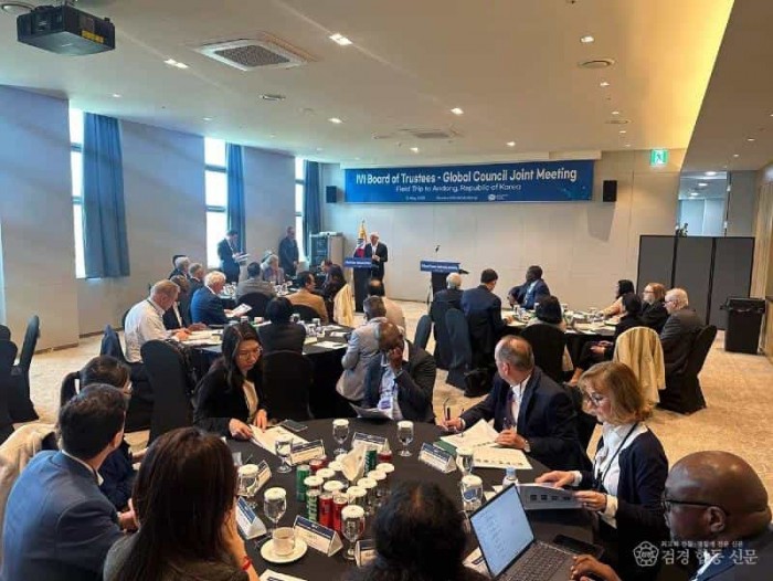 0508 국제백신연구소(IVI), 안동 백신산업 클러스터 방문 (1).jpg