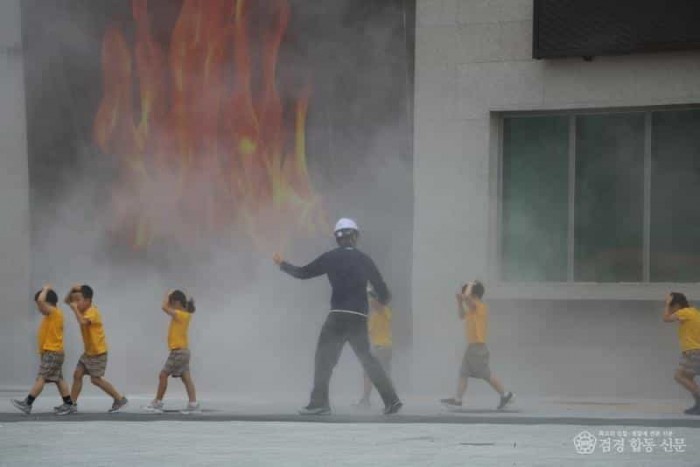 250515-1재난현장 인명대피.jpg