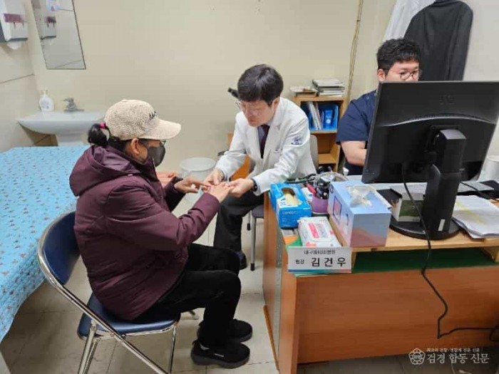 6._울릉군_파견진료2.jpg