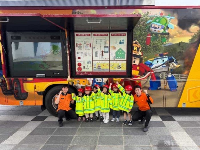 250523-4이동안전체험차량 활용 소방안전교육.jpg