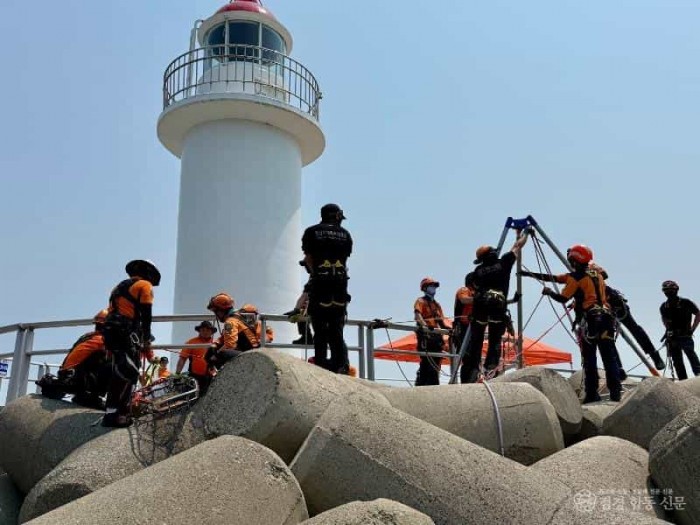 250528-1수난사고 대비 테트라포드등 추락사고 인명구조훈련4.jpg