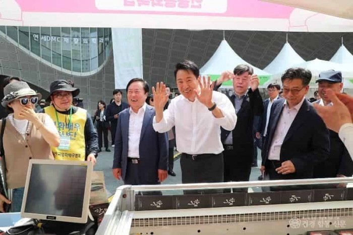 0618 권기창 안동시장, 산불피해 복구 위한 서울 ‘희망장터’ 방문해 관심 당부 (2).jpg