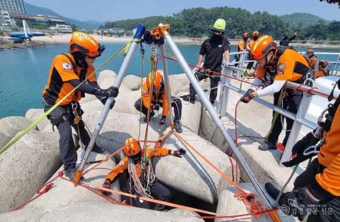 250627-1테트라포드(방파제구조물) 지형인명구조훈련.jpg