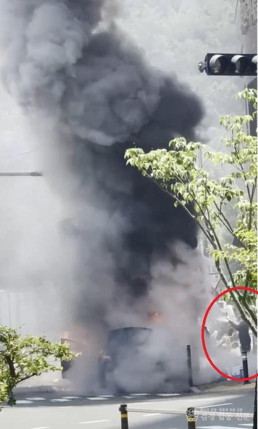 250714-1진주시 차량화재진압.jpg