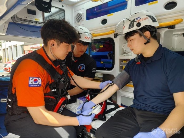 250710-4응급구조학과 학생 대상 119구급차 동승 실습 진행.jpg