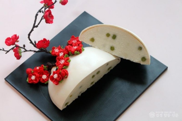 AI 디지털 감성 ON! 김천 농식품  콘텐츠로 통해요-농식품유통과(사진11_해윤담-꽃케이크).JPG