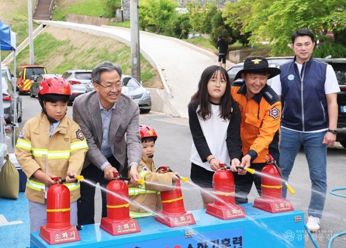 1-2 사진(제103회 영양군 어린이날 기념행사).jpg