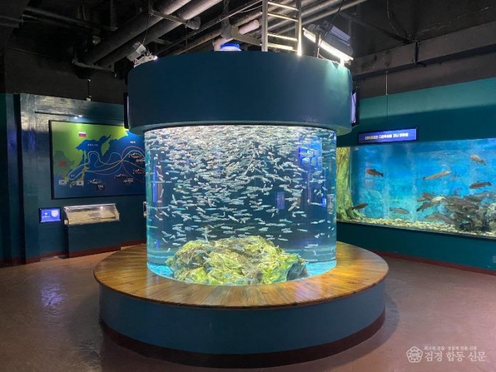 2.민물고기생태체험관3.jpeg