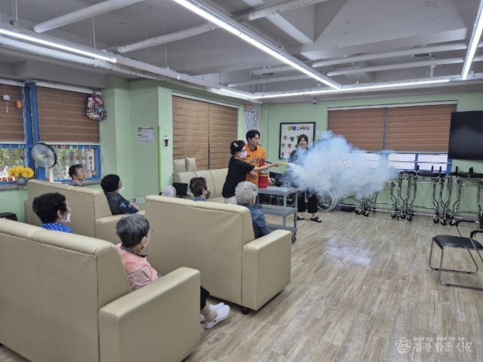 250728-3노인복지센터 소방안전교육 실시.jpg