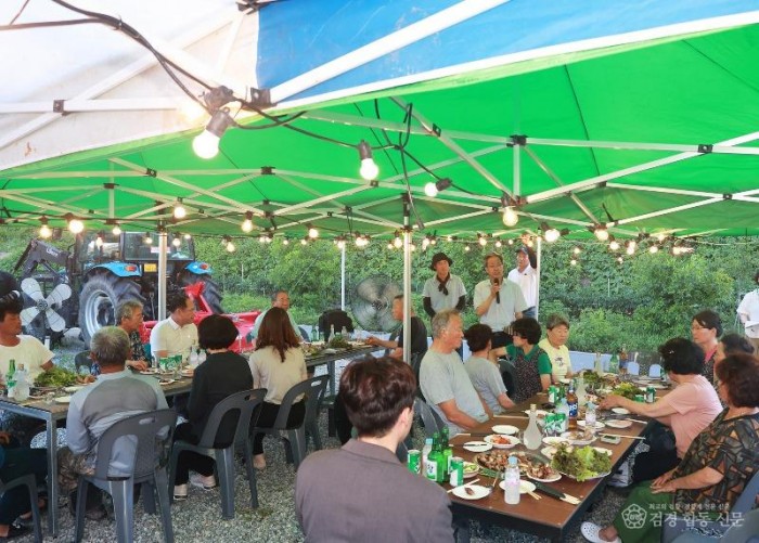 3-3 사진(영양군새마을회, “다시 봄은 온다” 희망 릴레이 삼겹데이).jpg