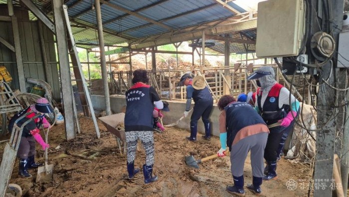 02의성군제공 집중 호우 수해 복구 총력2.jpg