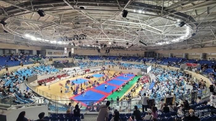 김천시, 전국 어린이 태권왕 대회 성황리 개최-스포츠산업과(사진1).jpg