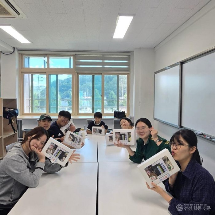 3-2 사진(영양군, 2025년 고3 수능응원키트 배부.jpg