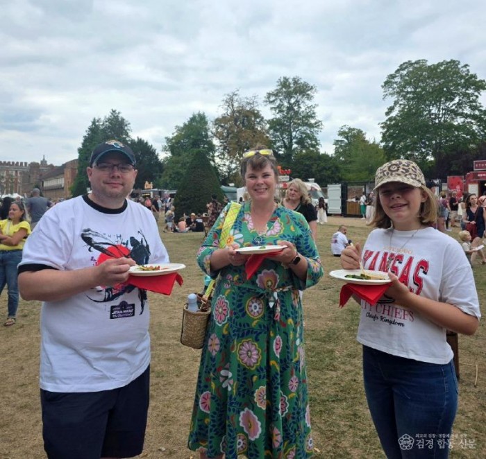 0828 안동 음식과 문화  영국에서 세계인과 만나다 (2).JPG