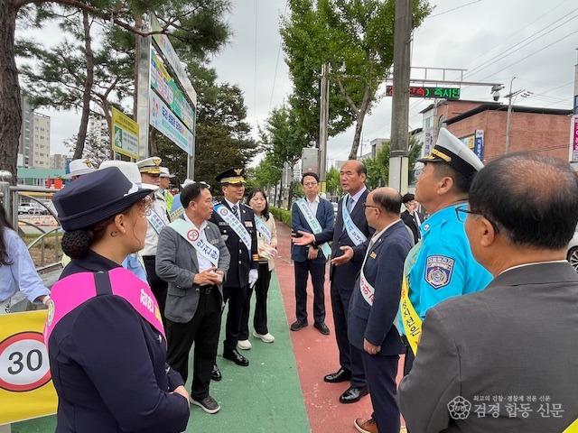 [상주시 교통에너지과]교통안전 캠페인.jpg