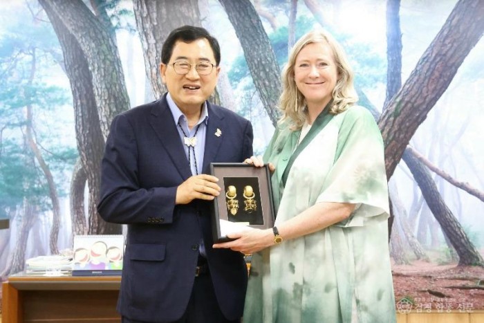 3. 던 베넷 주한뉴질랜드 대사 경주 방문.jpg