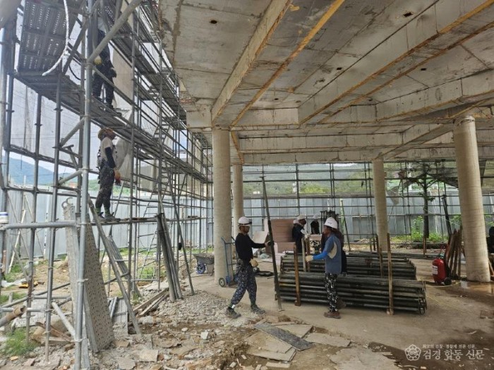 지난 8월에 폭염대비 건설현장 20여개소를 대상으로 안전보건점검을 실시했다.1.jpeg